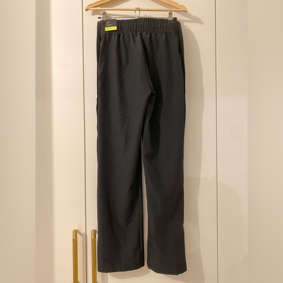 Nike Pro Loose Fit Track Pants - Picture 2 of 5